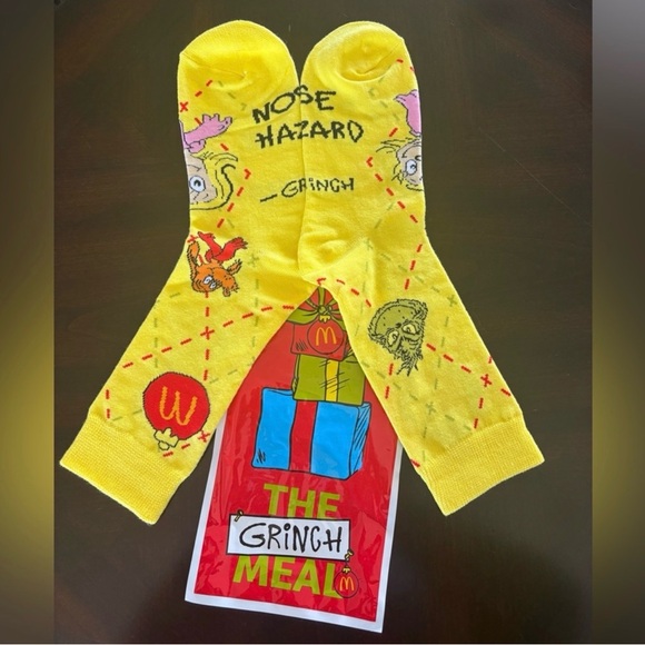 2025 US McDonald's Yellow Grinch Meal Socks - Picture 3 of 3